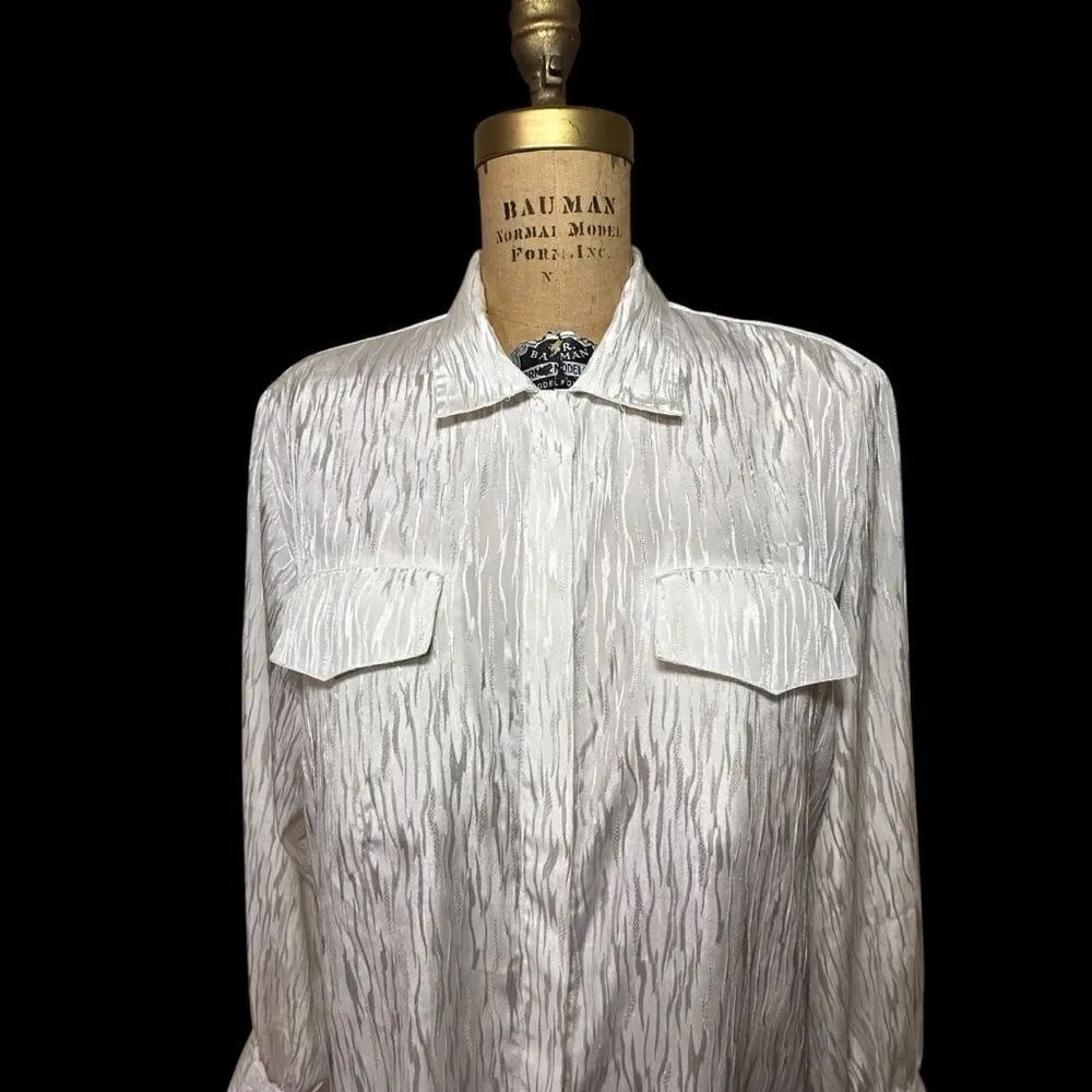 Vintage 90s Adolfo Collectibles White Self pattern Long sleeve Blouse size 9/10